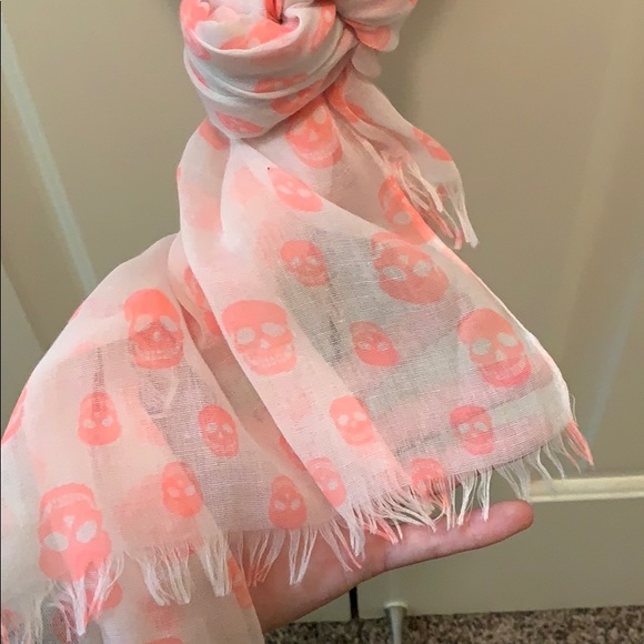 Scarf bundle - Picture 8 of 8